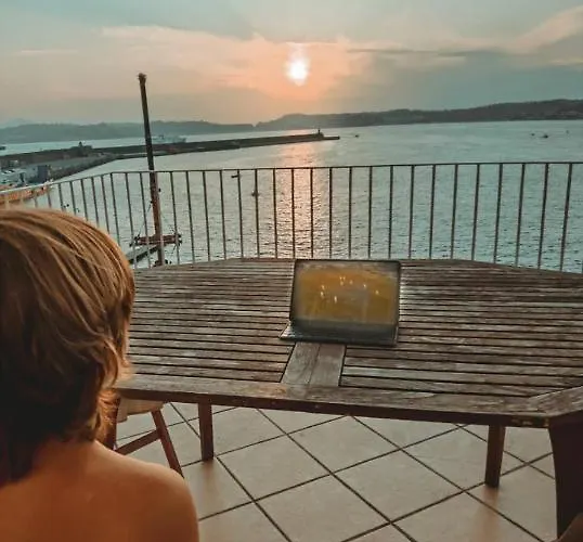 Sole Luna Mare Pozzuoli